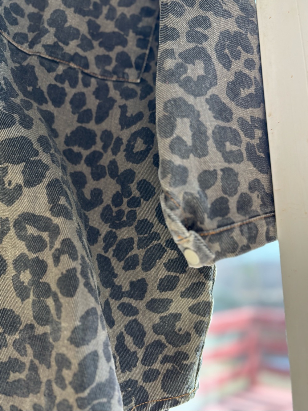 Leopard Print Button-Up Shacket - Picture 3 of 4